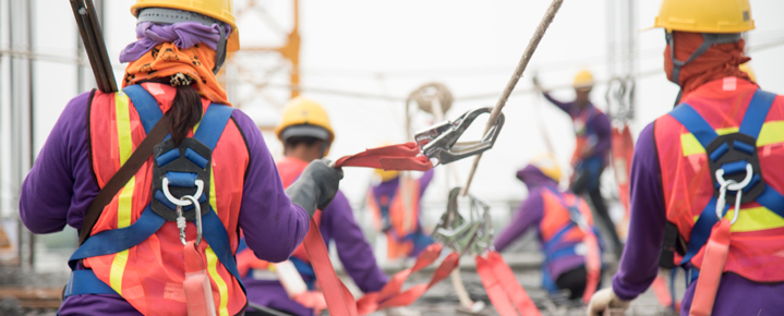 Workers participate in WHSC Working at Heights training in Ontario