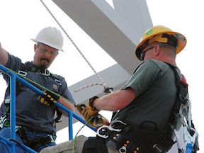 Government regulates mandatory working at heights training | Workers ...