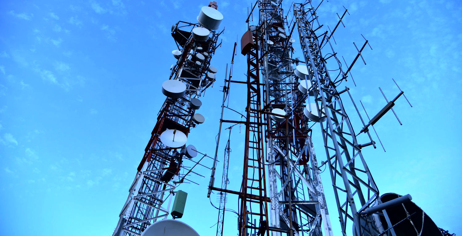 cell-tower-radiation-linked-with-cancer-in-new-study-workers-health